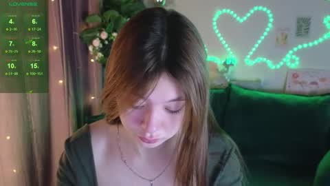 Snapshot of meow_mellie chatting on October 3, 2:27 am meow_mellie online show from October 3, 2:27 am