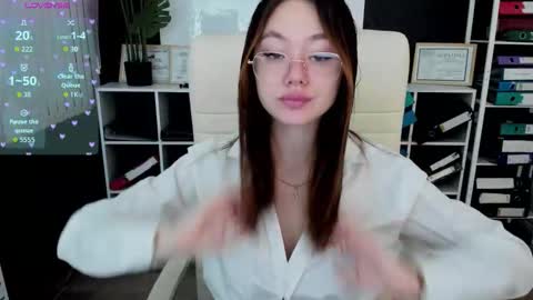 Snapshot of meow_mellie chatting on October 16, 2:03 am meow_mellie online show from October 16, 2:03 am