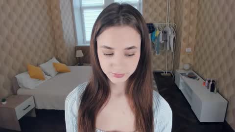Snapshot of meoww_meows chatting on October 7, 9:03 am Julie online show from October 7, 9:03 am