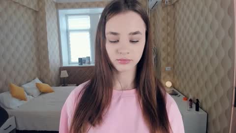Snapshot of meoww_meows chatting on October 8, 9:46 am Julie online show from October 8, 9:46 am
