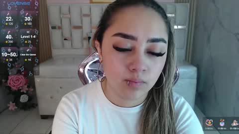Snapshot of merloth_sub chatting on March 1, 3:21 am Merloth online show from March 1, 3:21 am