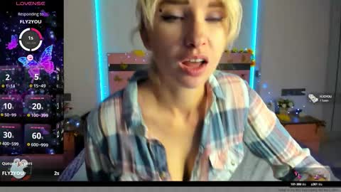 Snapshot of merymidnight chatting on October 8, 6:07 am merymidnight online show from October 8, 6:07 am