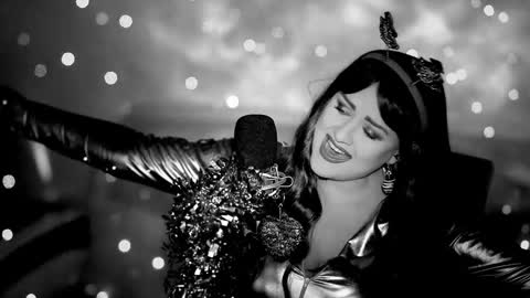 Snapshot of mesaland chatting on December 23, 6:05 pm Meskhimusic online show from December 23, 6:05 pm