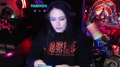 Snapshot of metalpocahotass chatting on January 3, 7:27 am MetalPocahotass online show from January 3, 7:27 am