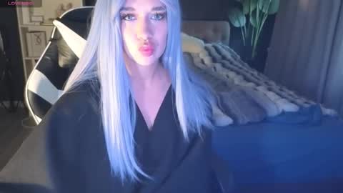 Snapshot of mezzalunaa chatting on September 27, 2:41 am vollmond online show from September 27, 2:41 am
