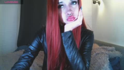 Snapshot of mezzalunaa chatting on January 15, 2:38 am vollmond online show from January 15, 2:38 am