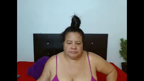 mhia1972 online show from February 12, 3:07 am