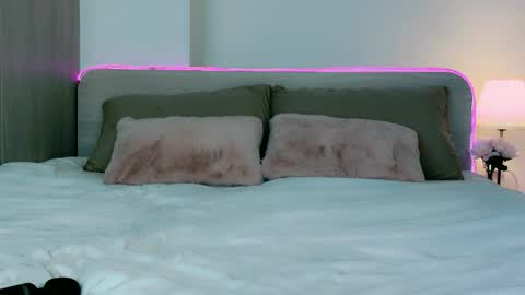 Mia Martskaya online show from April 12, 11:02 am