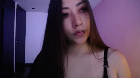 Snapshot of mia_112022 chatting on February 19, 4:55 pm Mia zoe online show from February 19, 4:55 pm