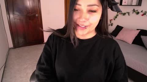 Snapshot of mia_112022 chatting on October 7, 2:10 pm Mia zoe online show from October 7, 2:10 pm