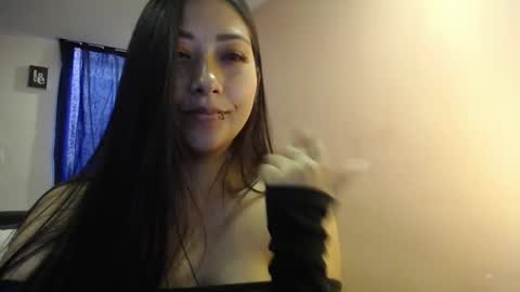 Snapshot of mia_112022 chatting on December 9, 8:12 pm Mia zoe online show from December 9, 8:12 pm