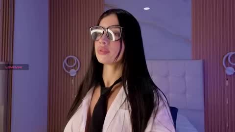 mia online show from November 14, 11:49 pm