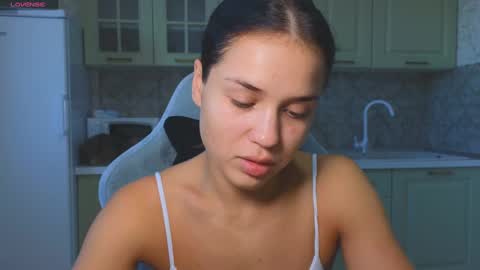 Mia online show from September 30, 3:12 am