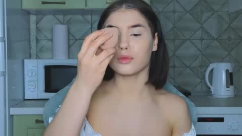 Mia online show from March 9, 2:18 am