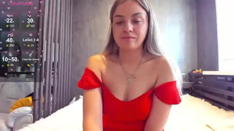 Mia online show from June 19, 3:33 am