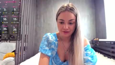 Mia online show from June 22, 1:54 am