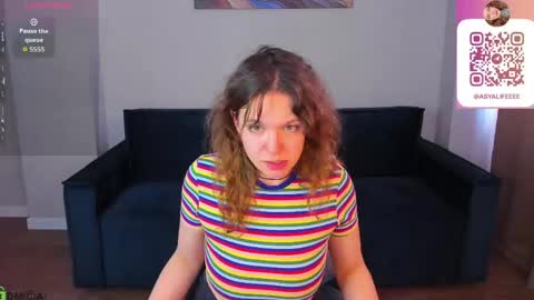mia online show from May 18, 4:07 am