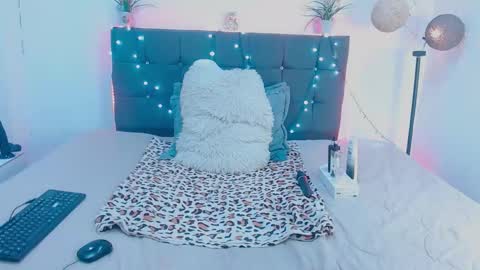 C A L L  M E  M I A  online show from March 8, 4:38 am