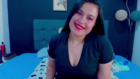 C A L L  M E  M I A  online show from October 16, 7:00 am