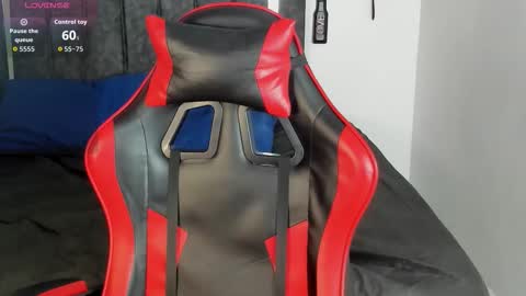 Mia and Kenai online show from December 22, 12:08 pm