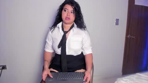 Mia  online show from July 21, 12:17 pm