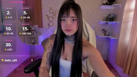 Snapshot of mia_cat05 chatting on September 19, 4:06 pm Mia online show from September 19, 4:06 pm
