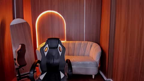 Snapshot of mia_collins_b chatting on October 30, 1:45 pm mia_collins_b online show from October 30, 1:45 pm