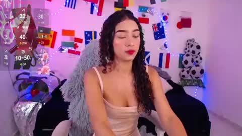mia_cute_girl online show from July 14, 12:10 pm