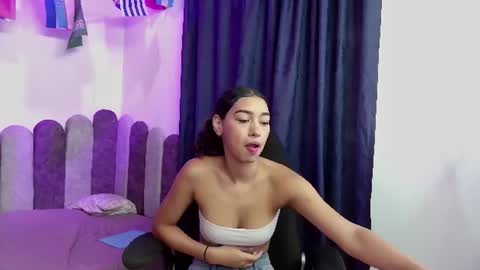 mia_cute_girl online show from July 18, 8:00 pm