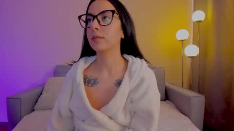 Sarah Luna online show from February 12, 7:04 pm