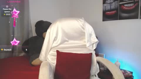 Snapshot of mia_downson chatting on September 18, 12:53 am Mia online show from September 18, 12:53 am
