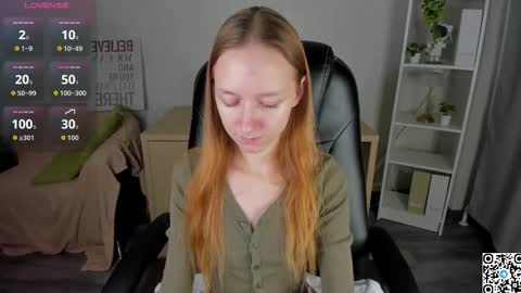 mia_e1fie online show from November 2, 10:07 am