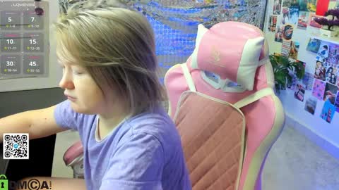 Mia online show from April 6, 3:17 am