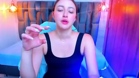 mia_ferrer18 online show from June 25, 2:40 pm