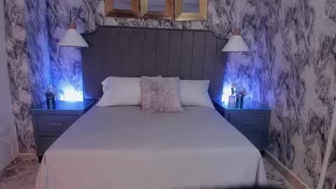 mia_gb online show from September 30, 12:22 pm