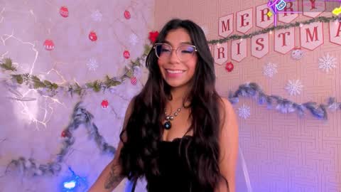 Mia online show from December 1, 1:14 pm