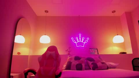 MIA  online show from January 25, 11:35 am