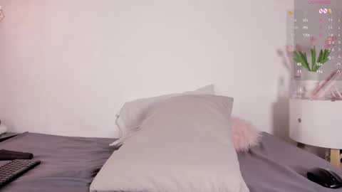  I am Mia  online show from March 29, 2:16 pm