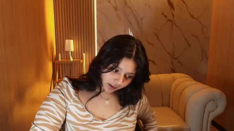 Mia online show from October 7, 8:57 pm