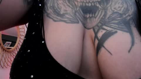 Val  online show from March 27, 8:20 pm