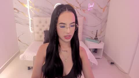    online show from November 12, 1:20 pm