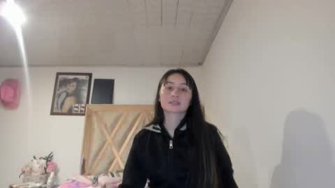 mia kaneee online show from October 29, 2:49 am