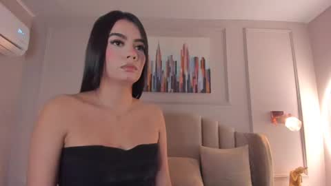 Mia online show from July 9, 4:04 am