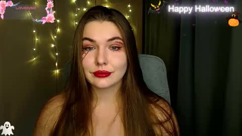 mia_lemm online show from October 31, 9:13 am
