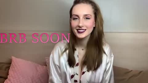 Mia online show from July 25, 5:31 pm