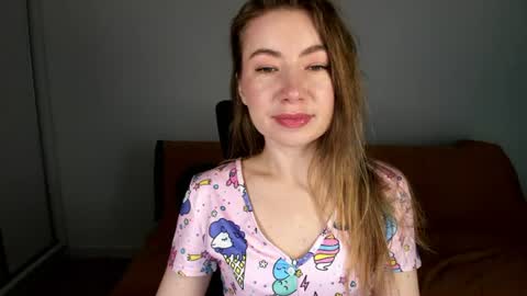 Mia online show from June 14, 6:25 am