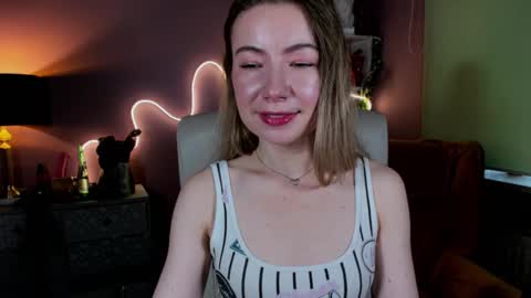 Snapshot of mia_luxx92 chatting on October 12, 1:24 pm Mia online show from October 12, 1:24 pm