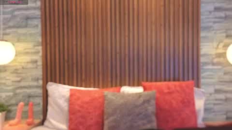 Mia Milf online show from July 14, 11:15 am