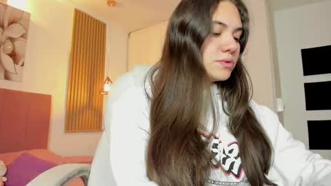 Snapshot of mia_nevaeh chatting on February 27, 9:04 pm Mia Nevaeh - follow me online show from February 27, 9:04 pm