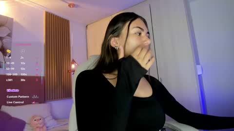 Mia Nevaeh - follow me online show from June 4, 8:24 pm